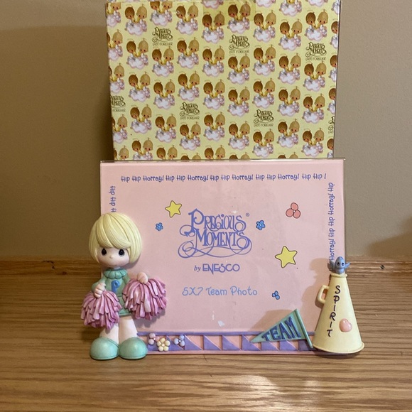 Precious Moments Cheerleader Photo Clear Acrylic Frame Photo SZ 5x7. Vintage NIB - Picture 1 of 3